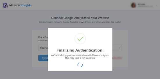 Conexión de MonsterInsights a Google Analytics - Proceso de autenticación